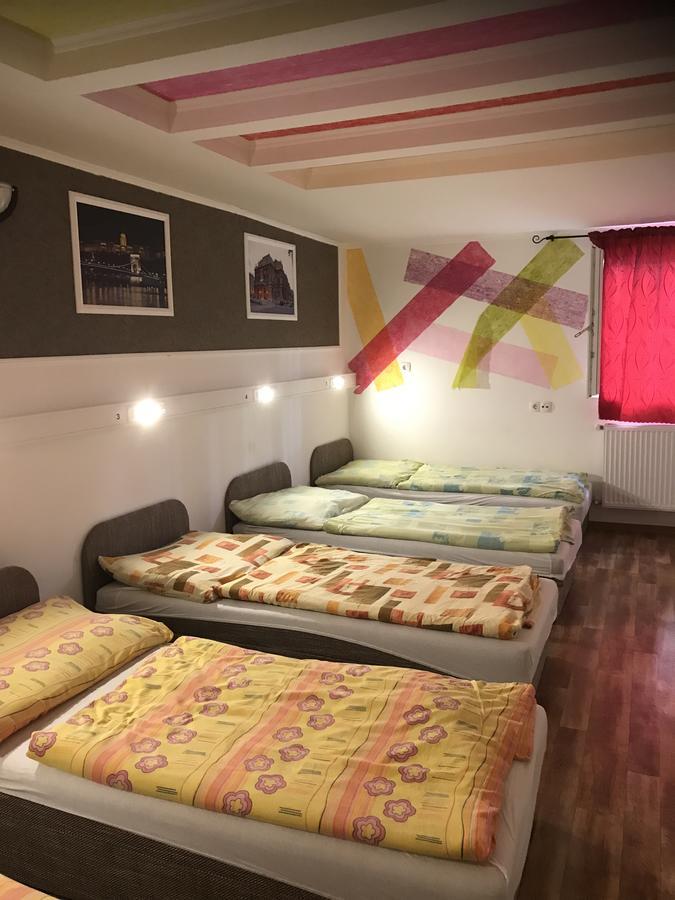 Opera Hostel Budapest Exterior photo
